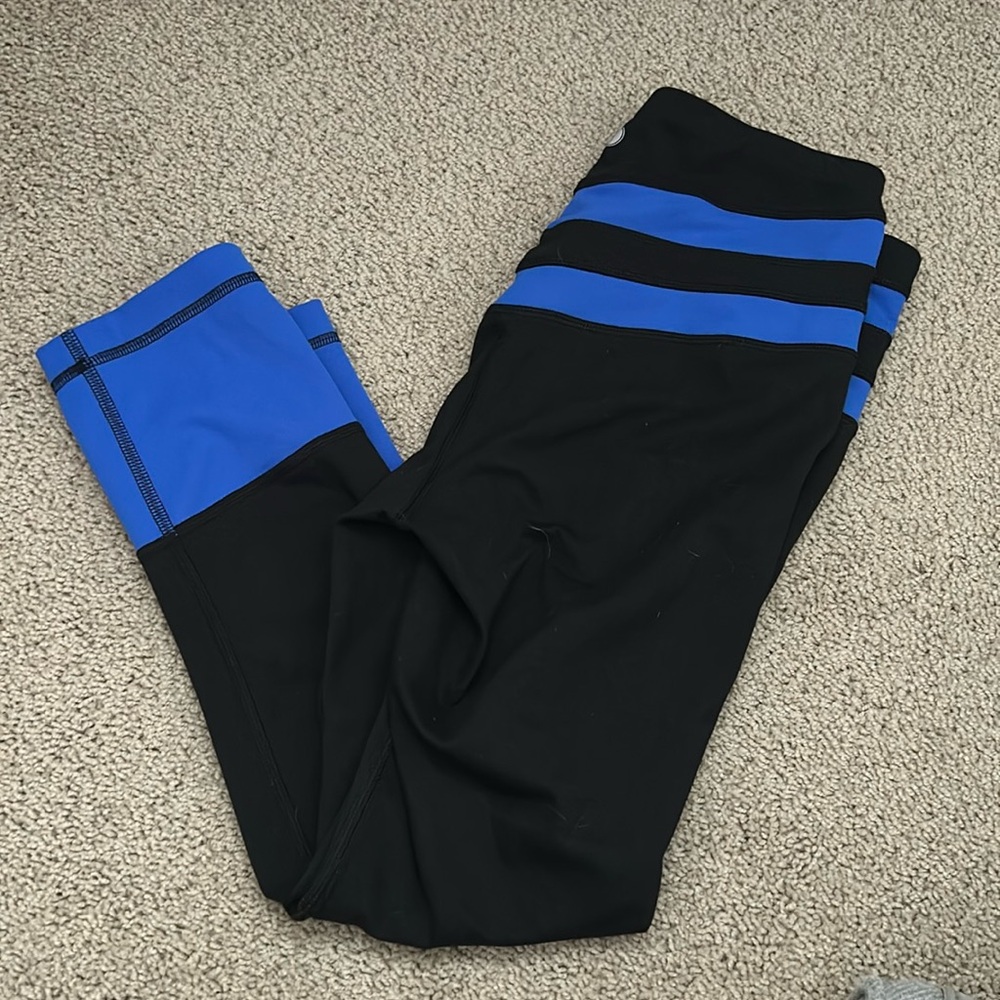 Black and blue leggings